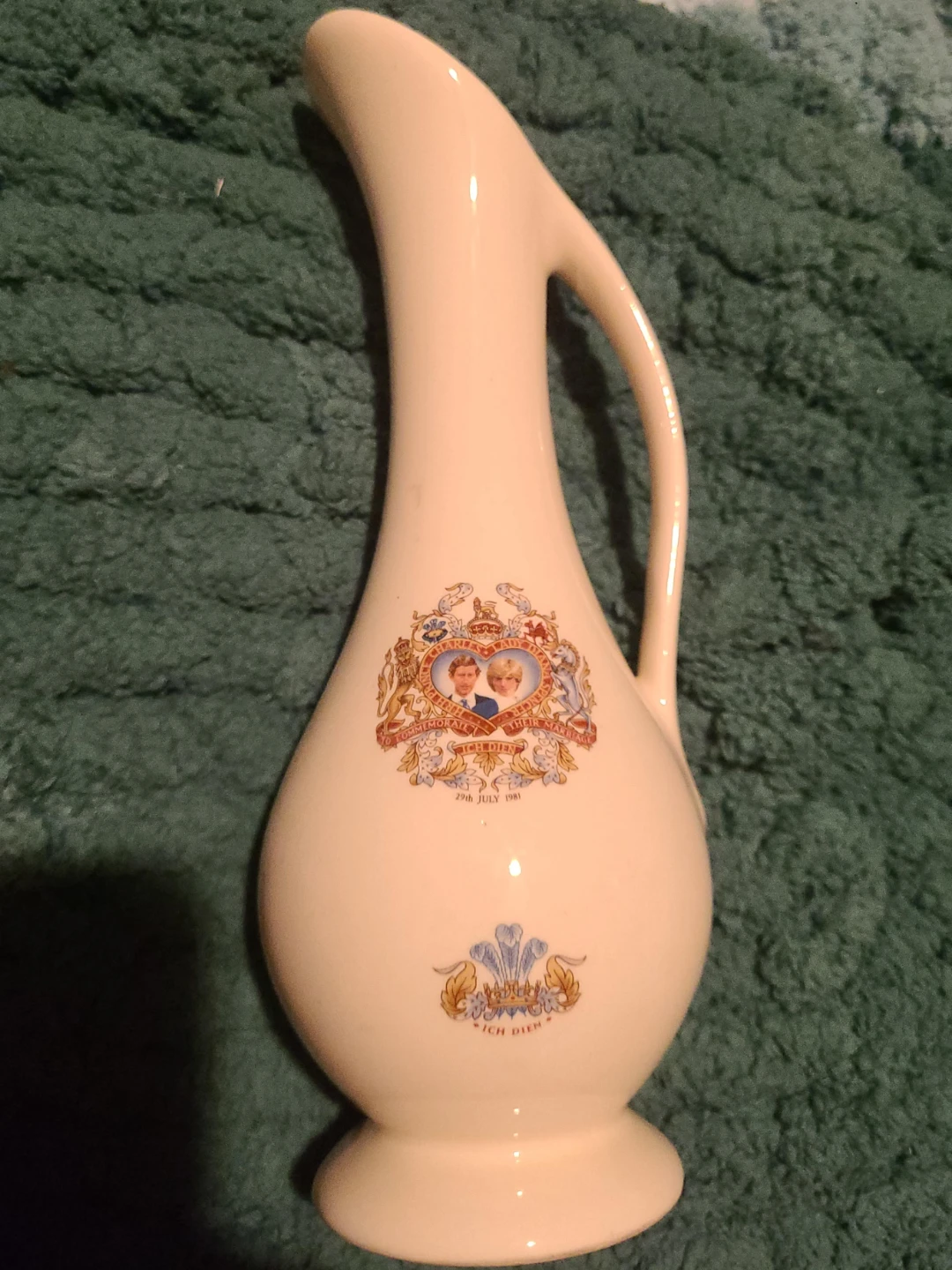 Commemorative Vase - Prince Charles & Lady Diana Spencer