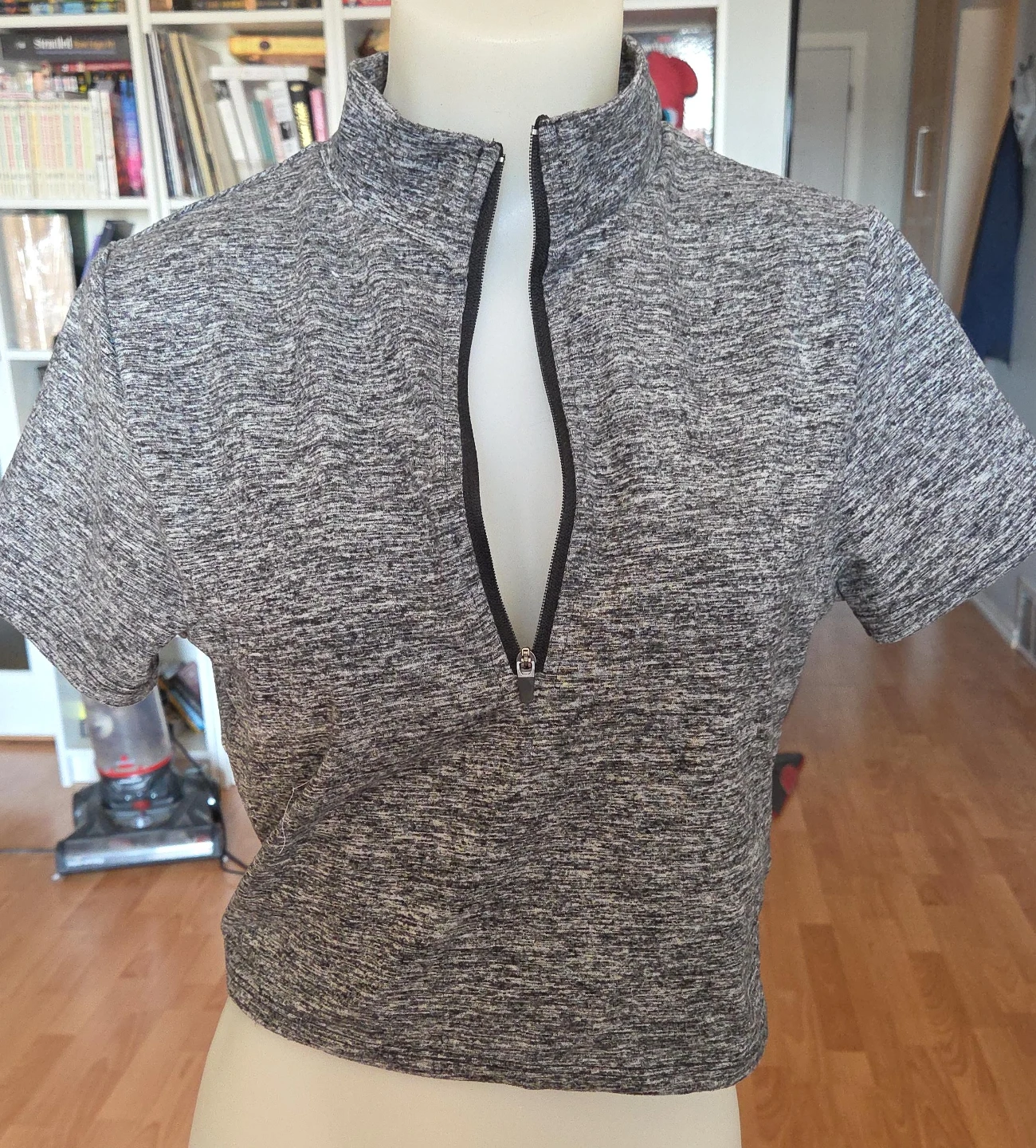 YOGA Short Sleeve Half Zip Pullover Top - Grey Heather - Size S