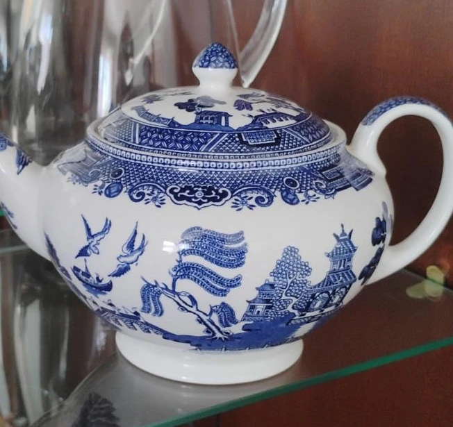 Blue Willow Teapot