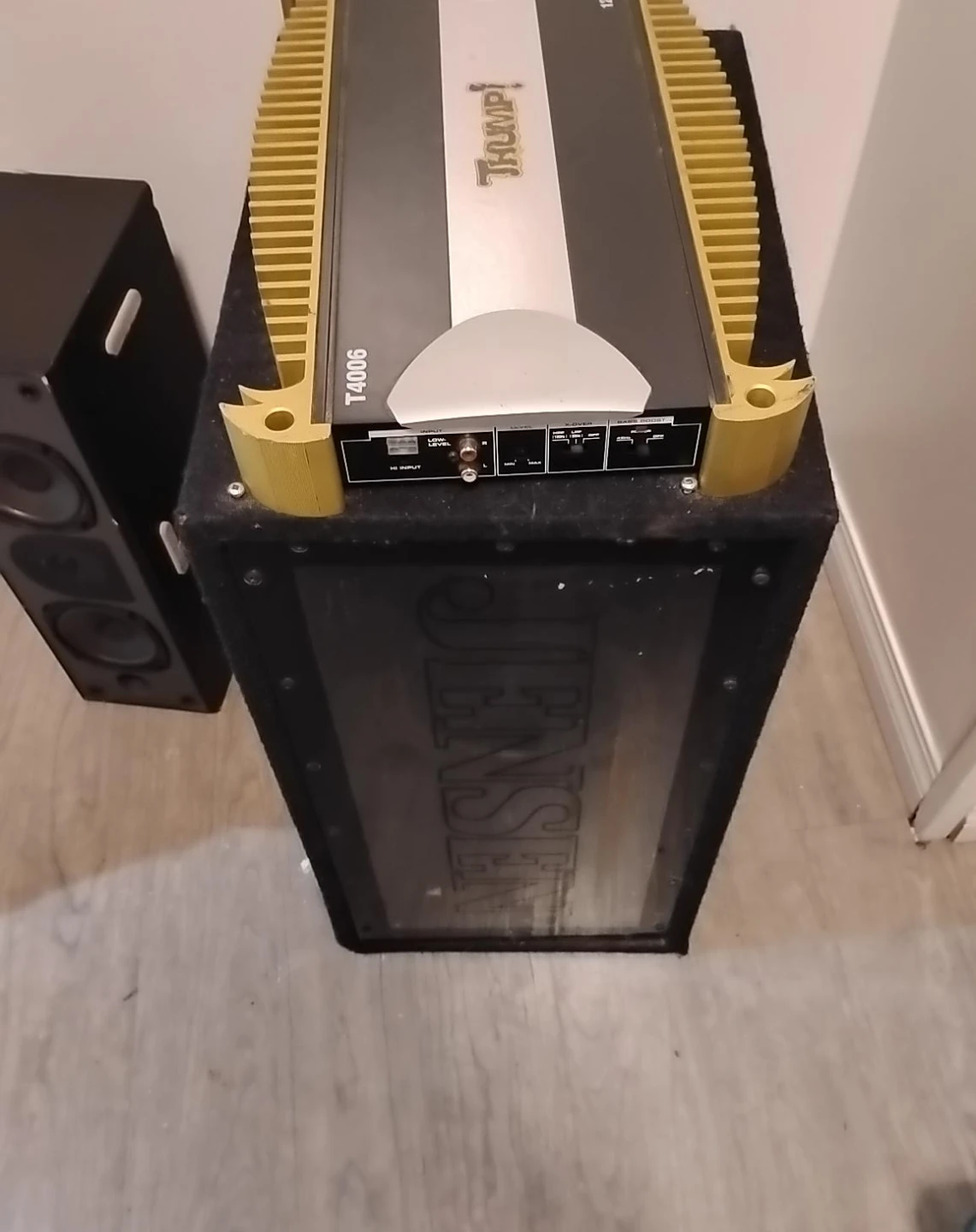 Jensen Speaker and Thump T4006 Amplifier Bundle