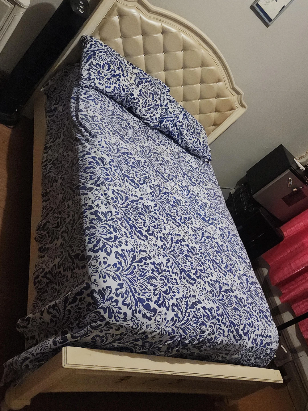 Tufted Headboard full size Bed Frame