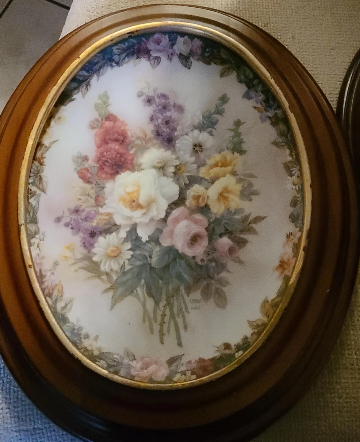 Decorative Oval Plate with Floral Painting