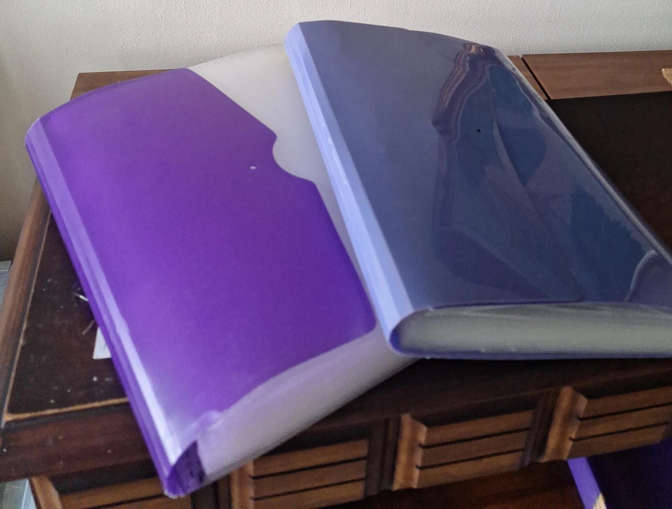 Set of 2 Plastic Folders - Purple and clear and blue