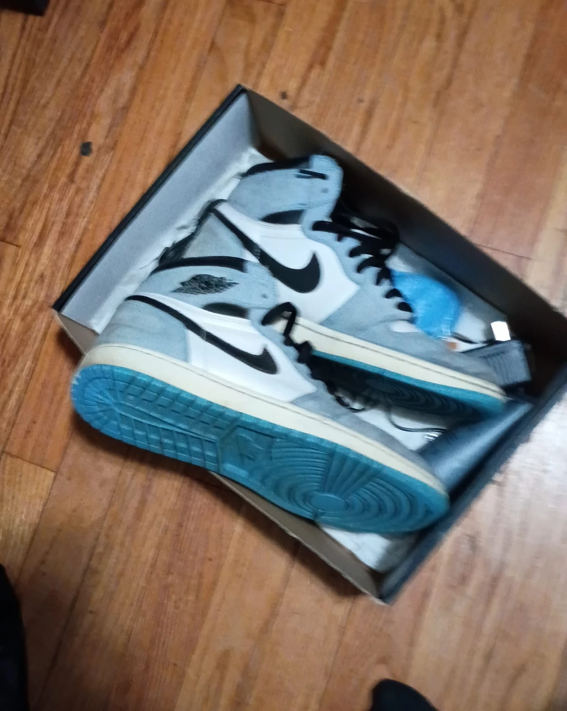 Air Jordan 1 High OG sneakers