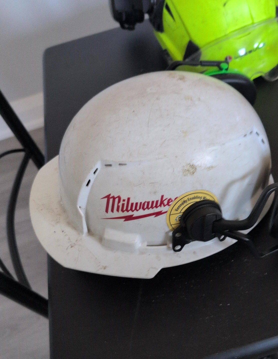 Milwaukee White Hard Hat