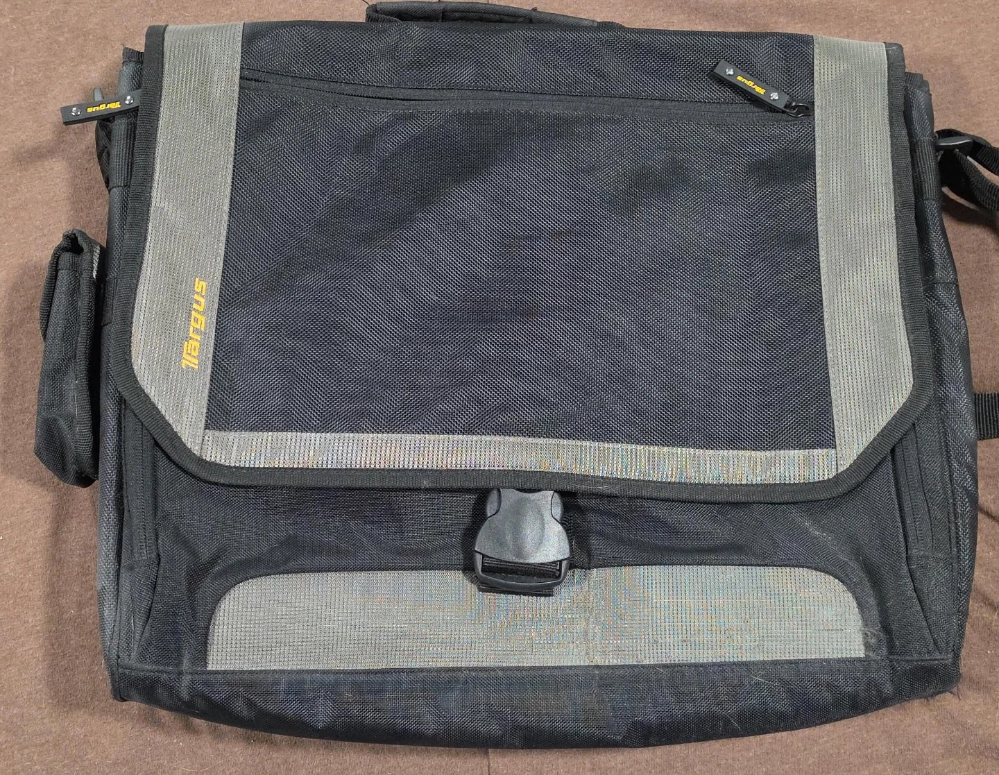 Targus Messenger Bag