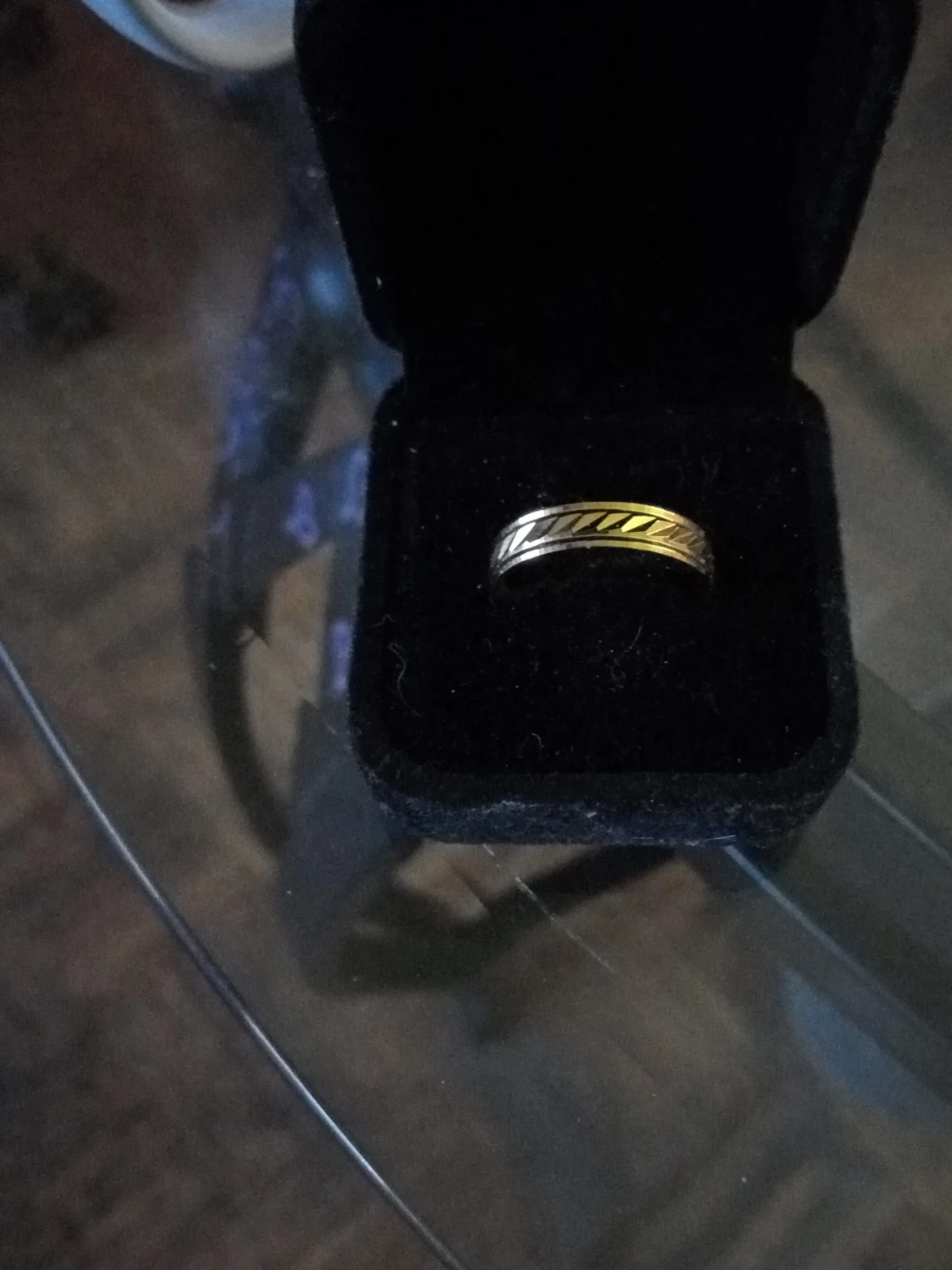 Men's Band Ring with Engraved Pattern