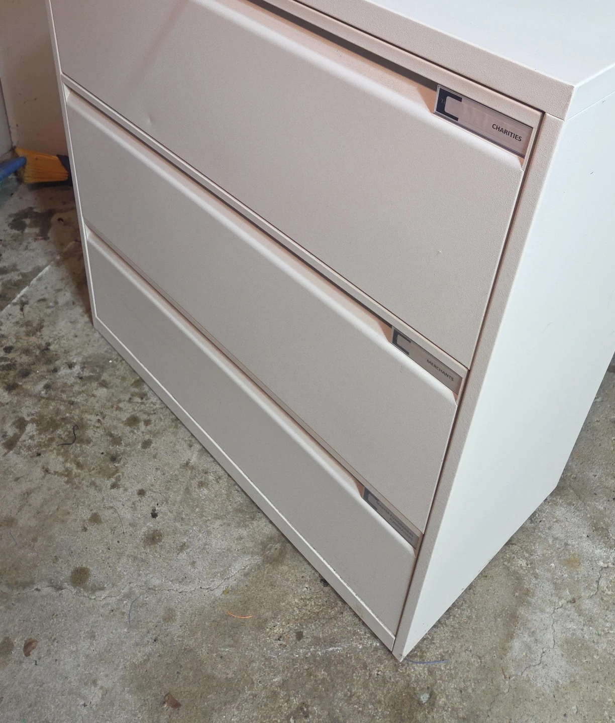 Filing Cabinet - 3 Drawer - white