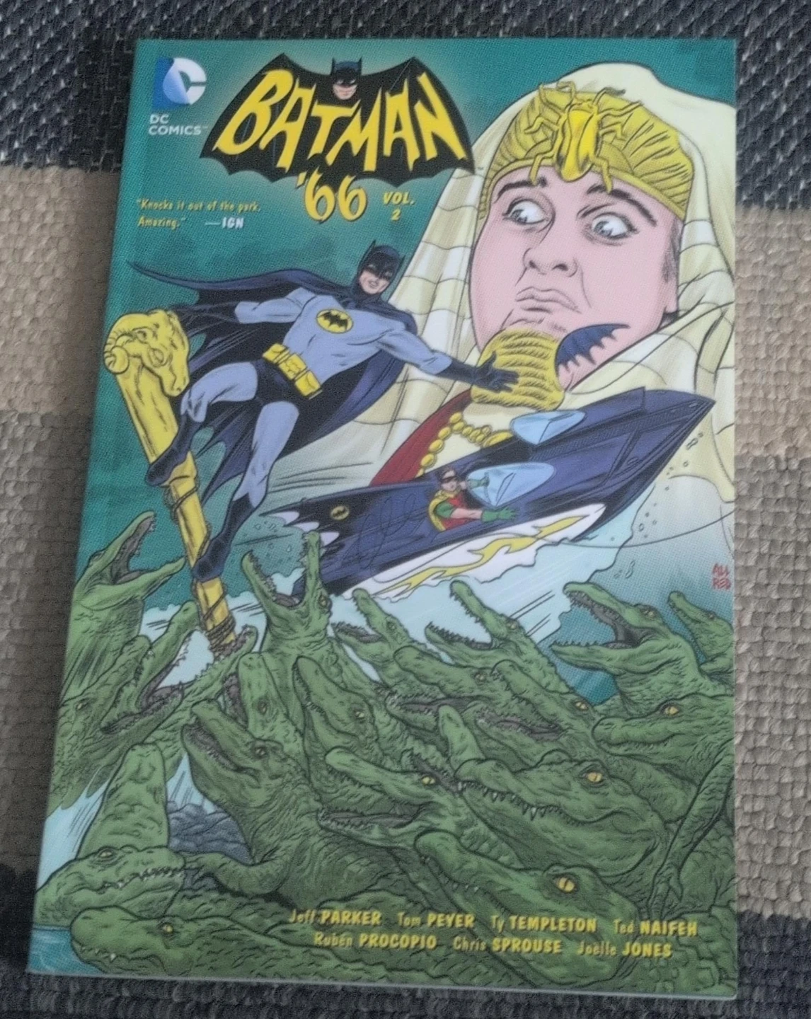 Batman '66 Vol. 2