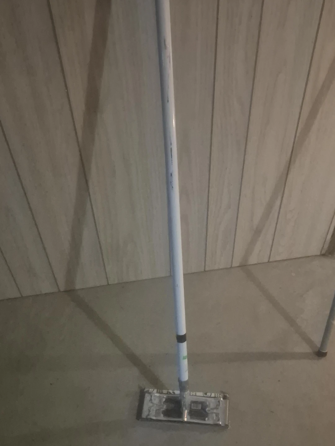 Pole sander