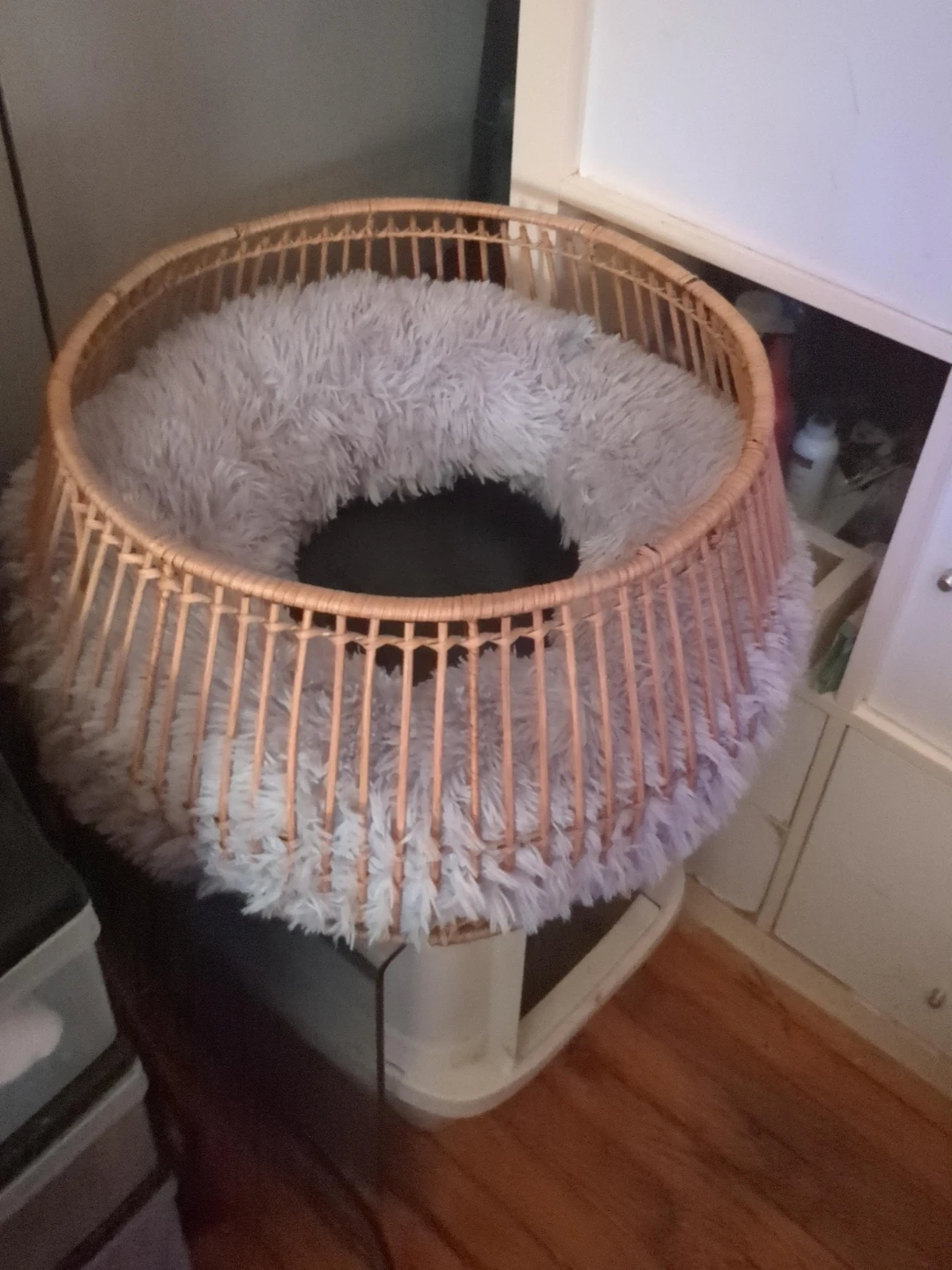 Woven Pet Bed with Fluffy Cushion