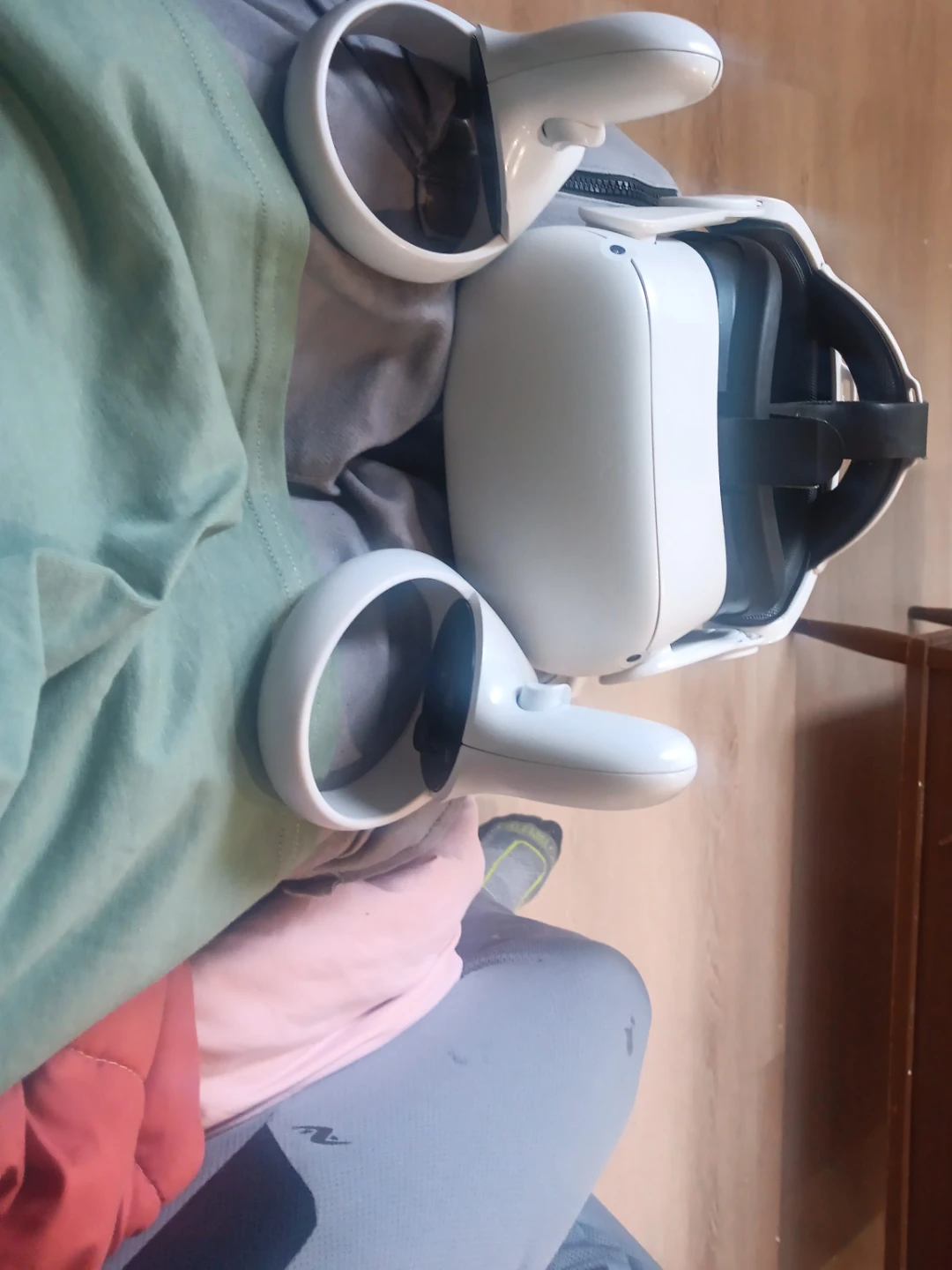 Meta Quest 2 Virtual Reality Headset