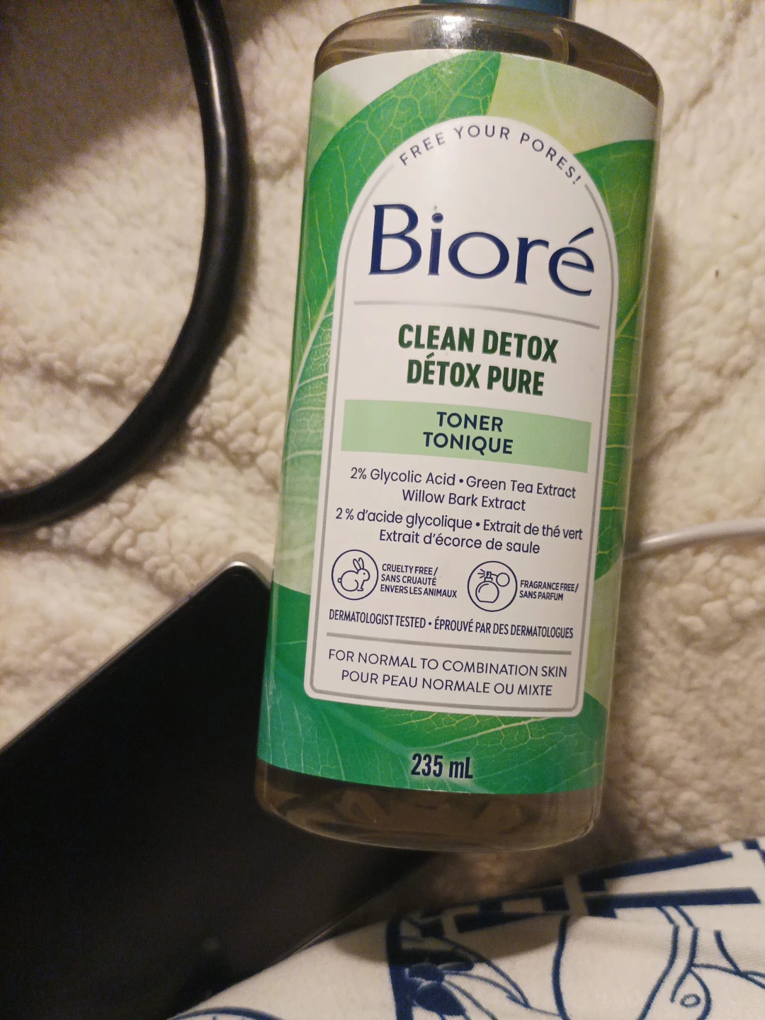 Biore Clean Detox Pure Toner 235 mL brand new never used