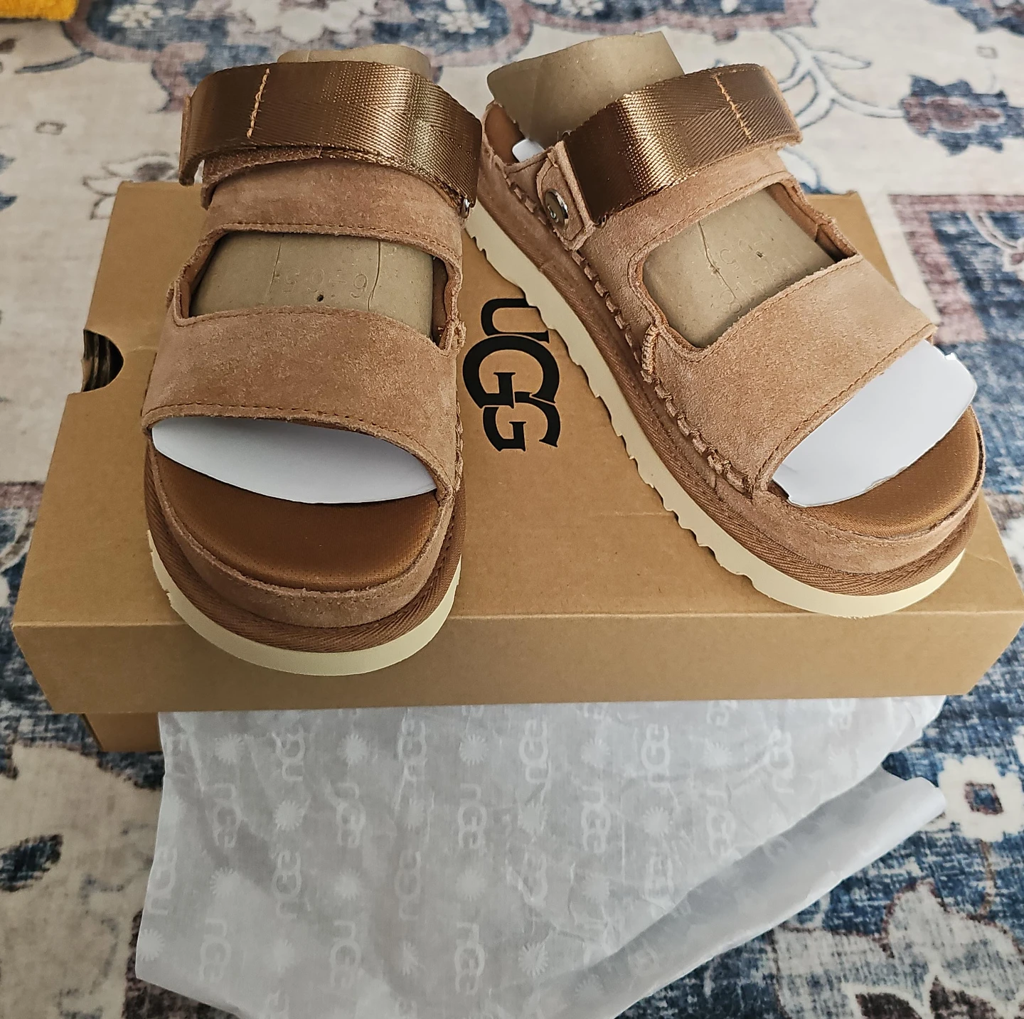 Ugg Goldenstar Glide Sandals - Tan - Women's Size 6