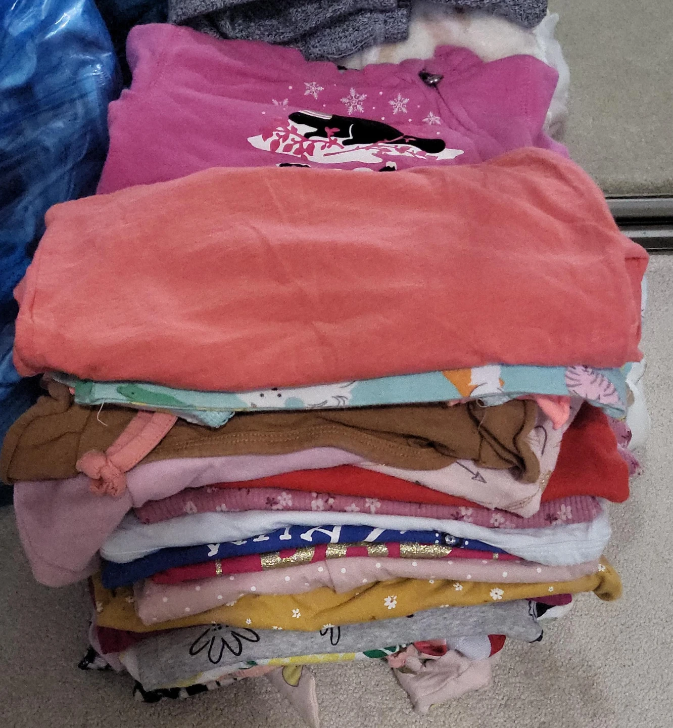 ( 190+) Bundle of Boys & Girls'  Brand names Clothes