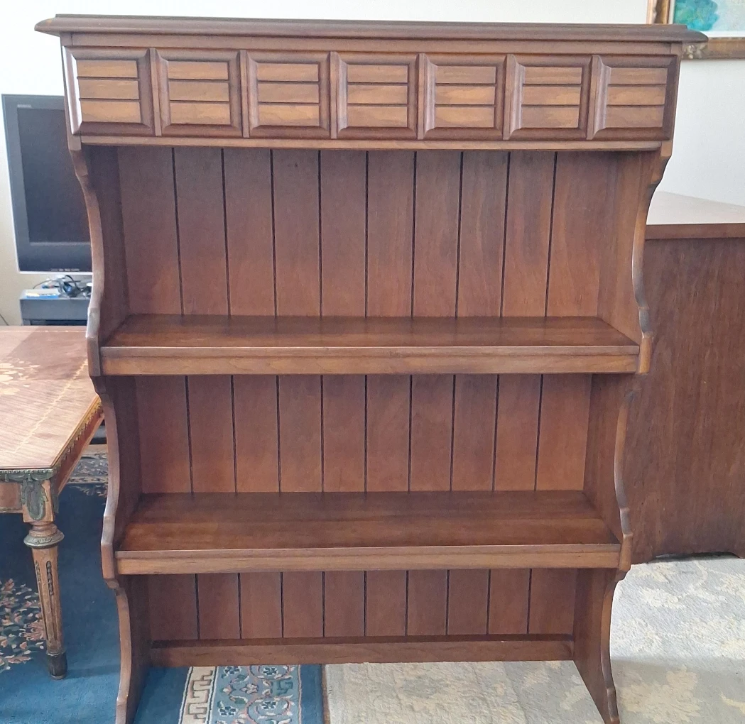 Stylemaker 1965 maple finish bookshelf