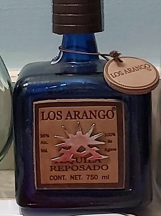 Los Arango Tequila Reposado 750 ml