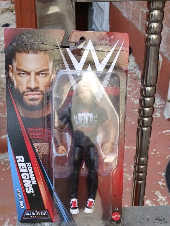 WWE Roman Reigns Main Event Series 160 Action Figure