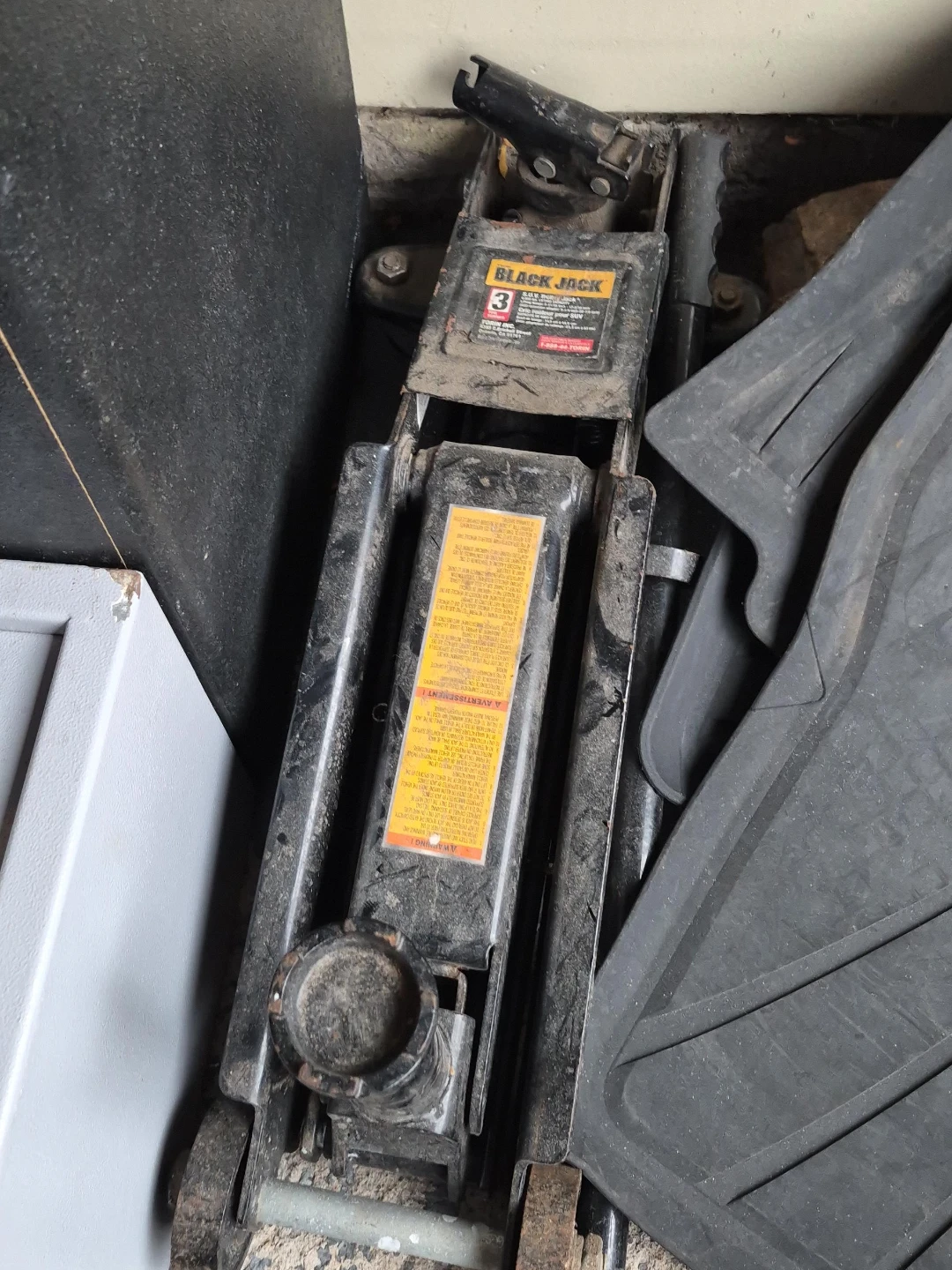 Black Jack 3 Ton Hydraulic Floor Jack