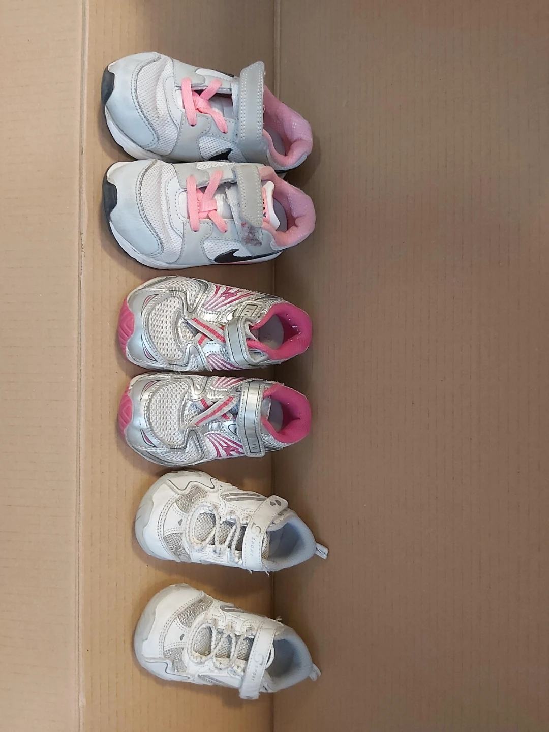 Nike 3 set kids running shoes size C9, C6, C7