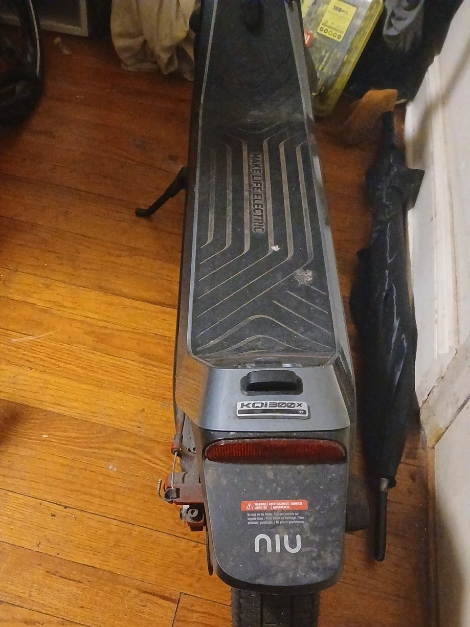 NIU KQi3 Electric Scooter