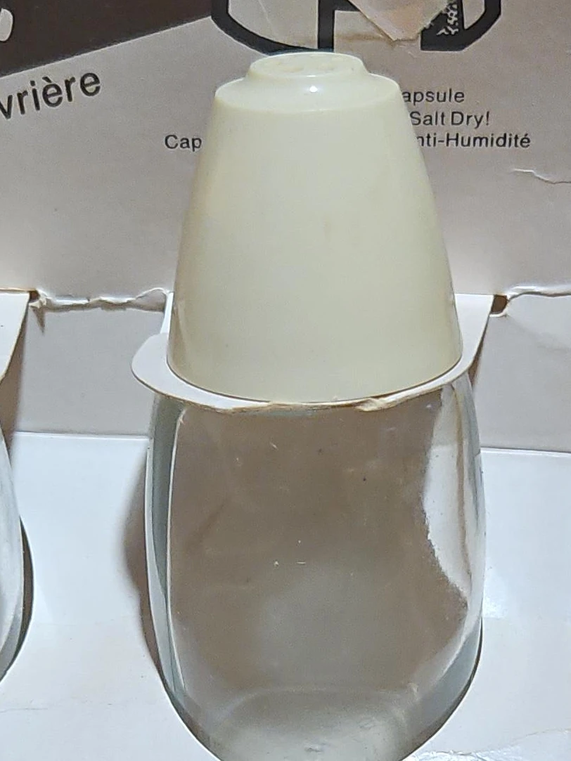 Gemco Dry Salt Cellar and Pepper Pot Set