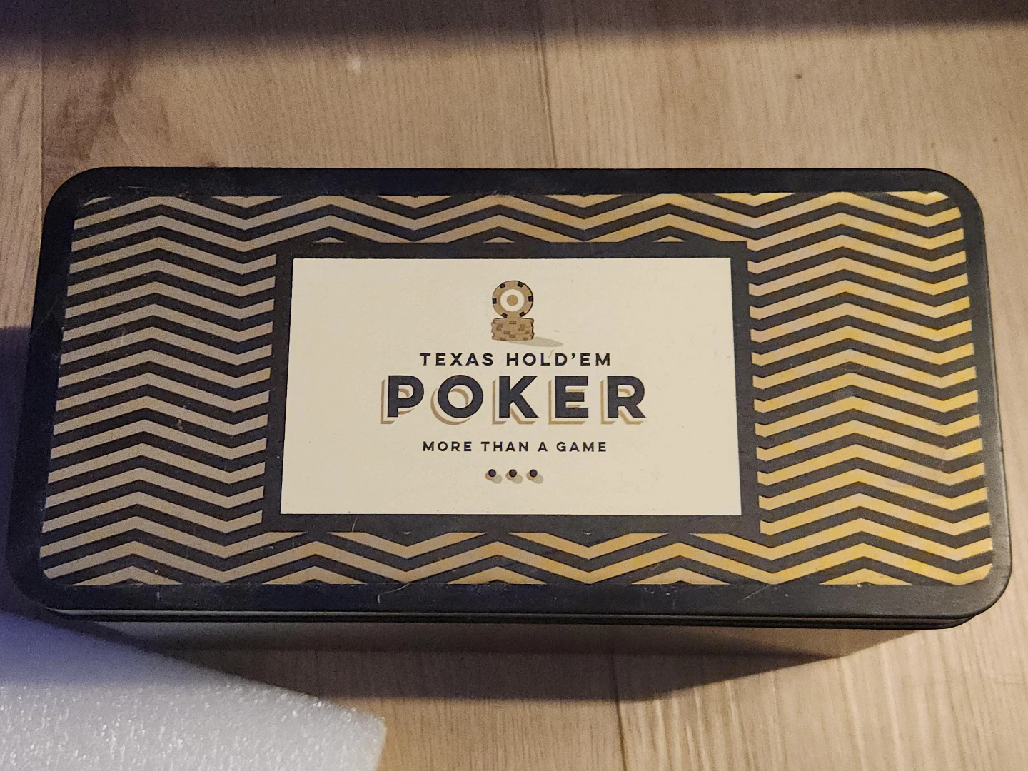 Texas Hold'em Poker Set with Tin Case