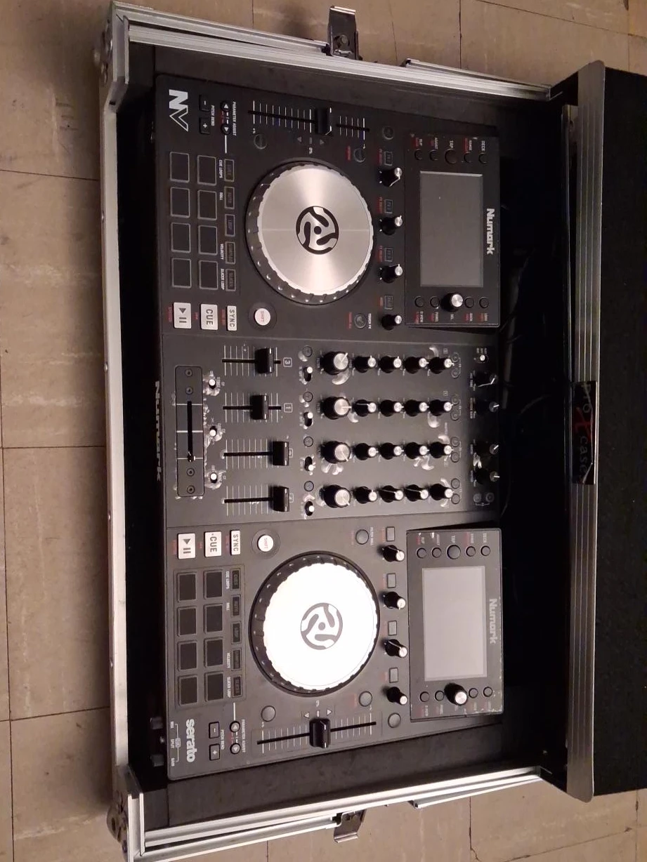 Numark NV DJ Controller