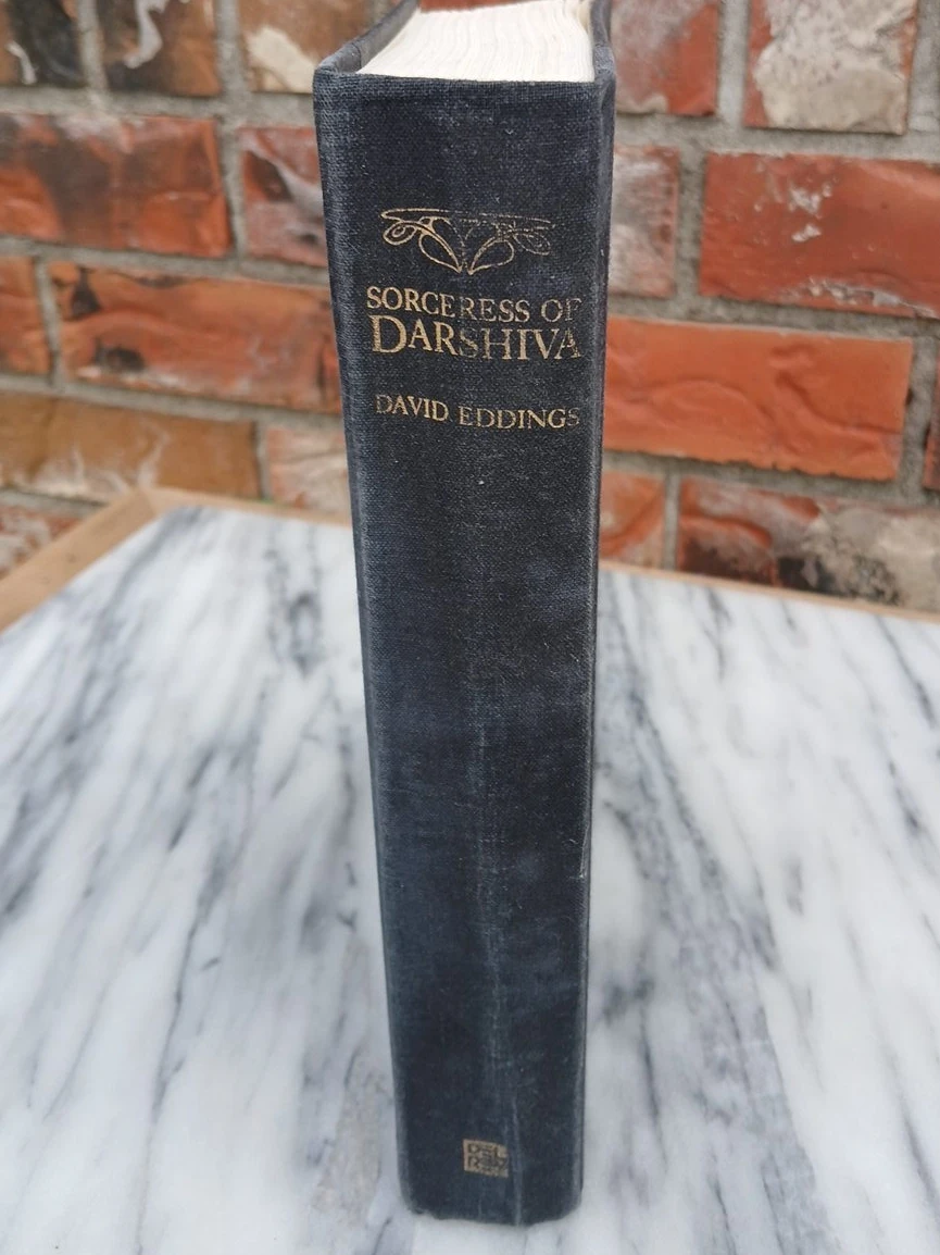 Sorceress of Darshiva by David Eddings