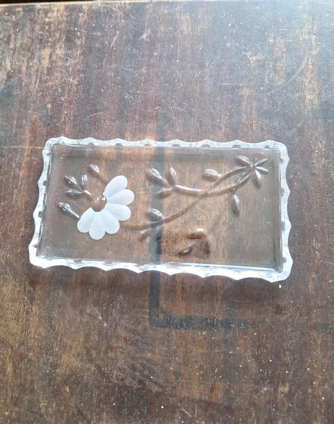 Glass Trinket Dish with Daisy Design