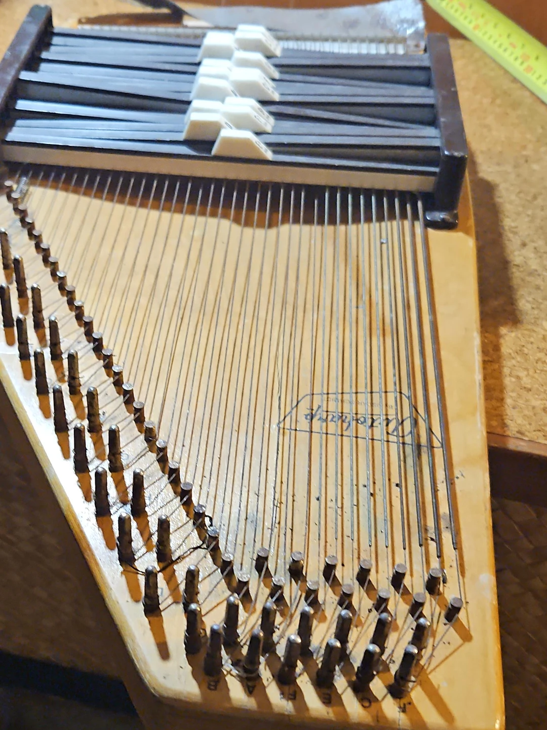 Lyra Autoharp