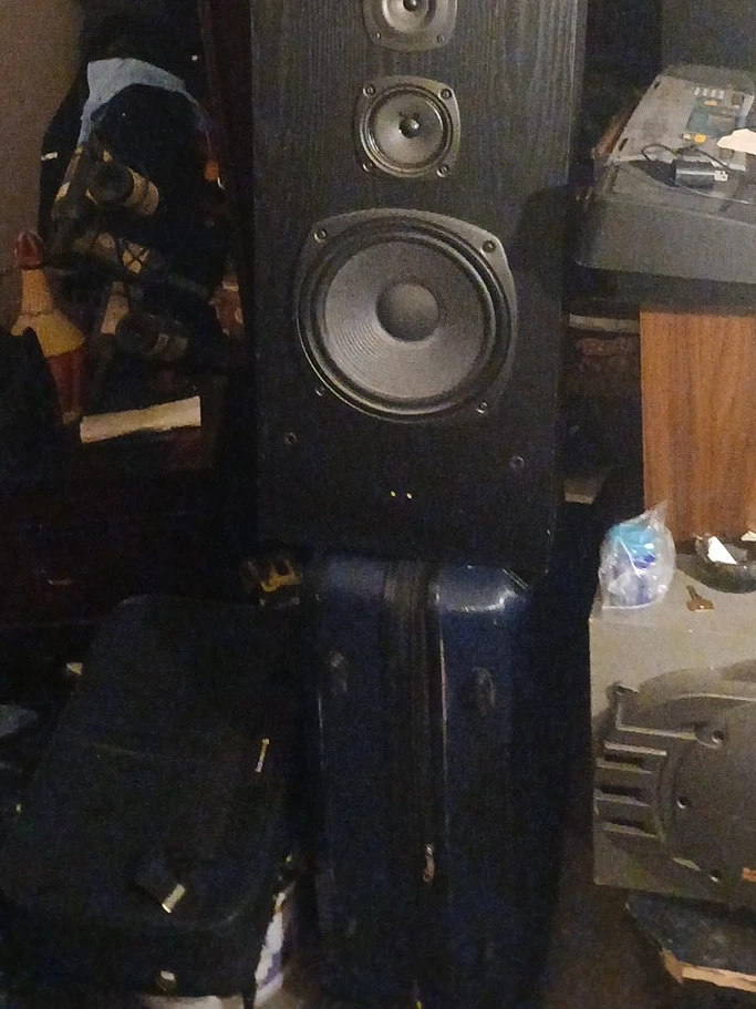 2 Kenwood Black Floorstanding Speaker