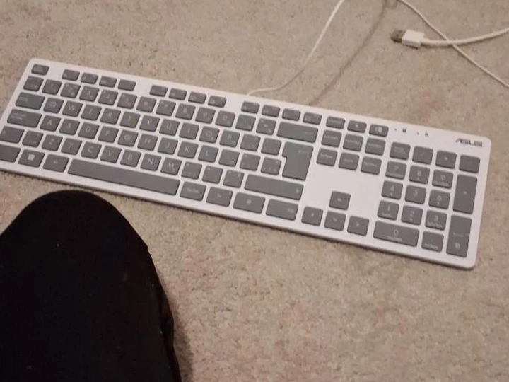 ASUS Slim Keyboard - White