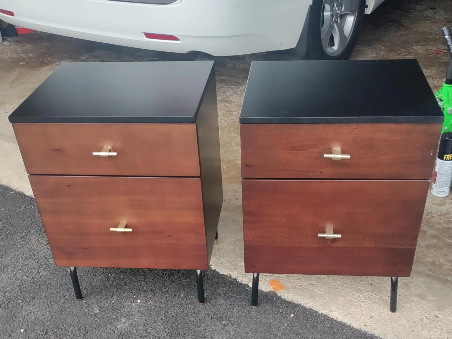 Set of 2 Mid-Century Modern Nightstands