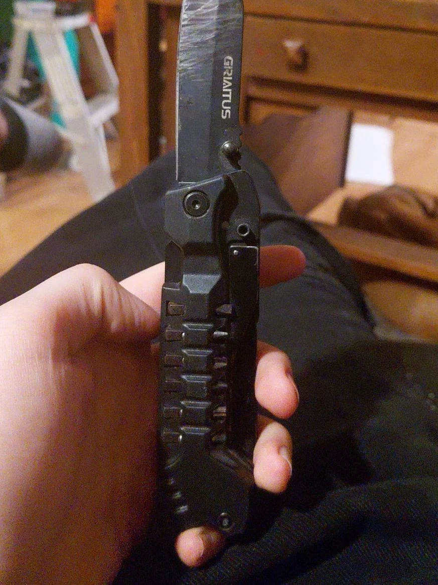 GRIATUS Multi-tool Pocket Knife with Screwdriver Bits - photo 4