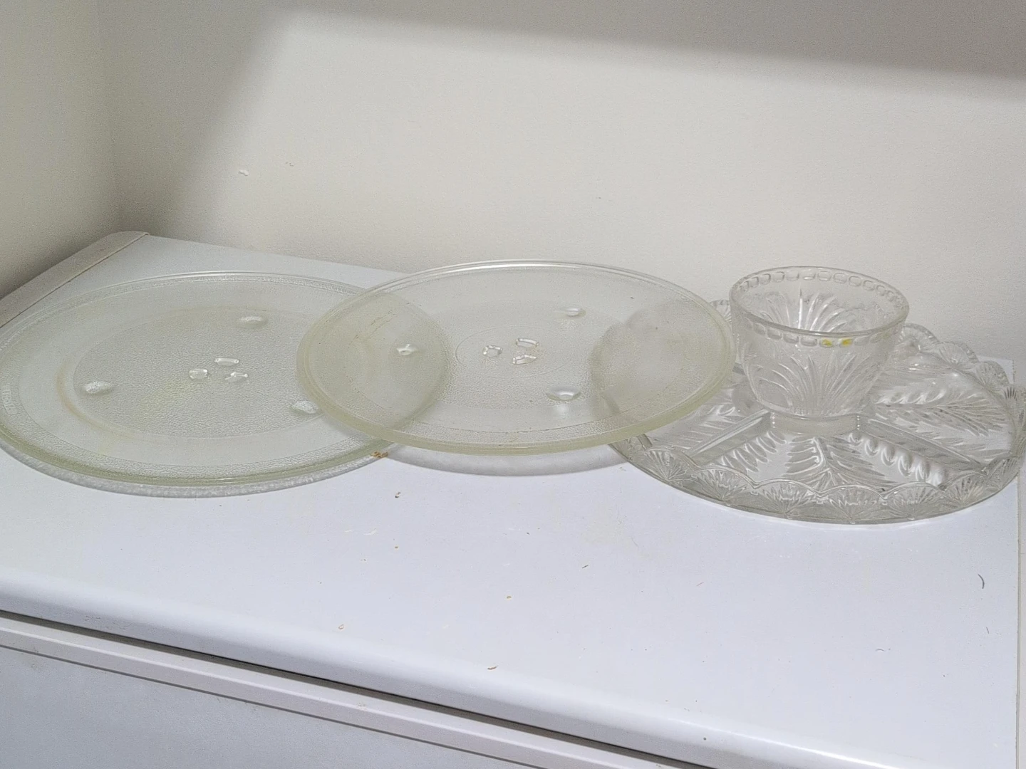Glass Microwave Turntable and Dip Platter Set$5 each