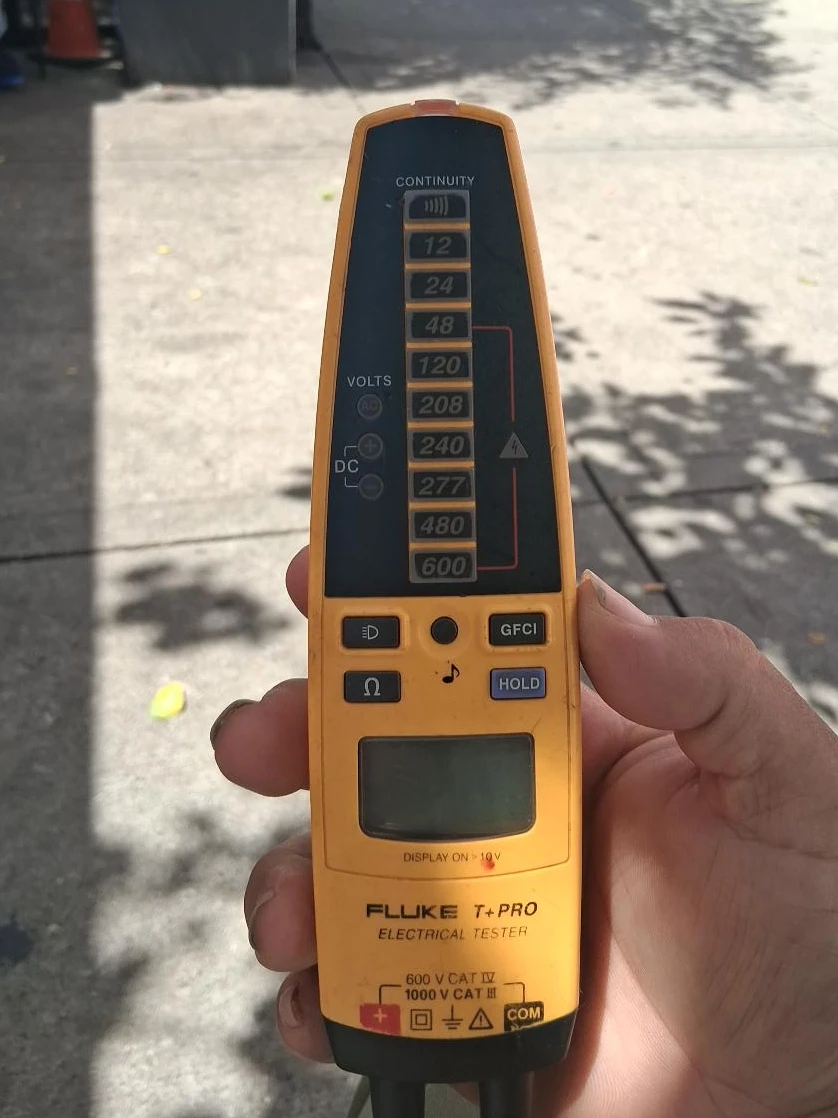 Fluke T+PRO Electrical Tester