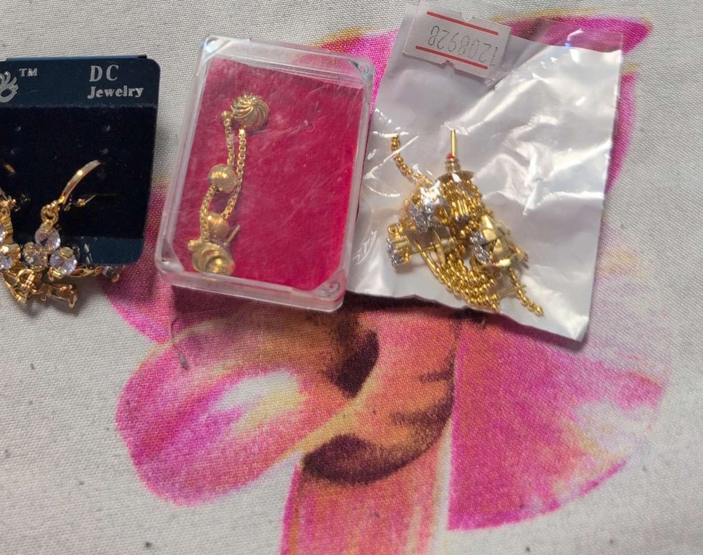 DC Jewelry Gold Tone Earrings Set
