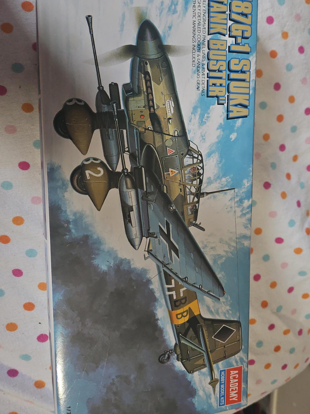 Academy JU87G-1 Stuka "Tank Buster" 1/72 Scale Model Kit
