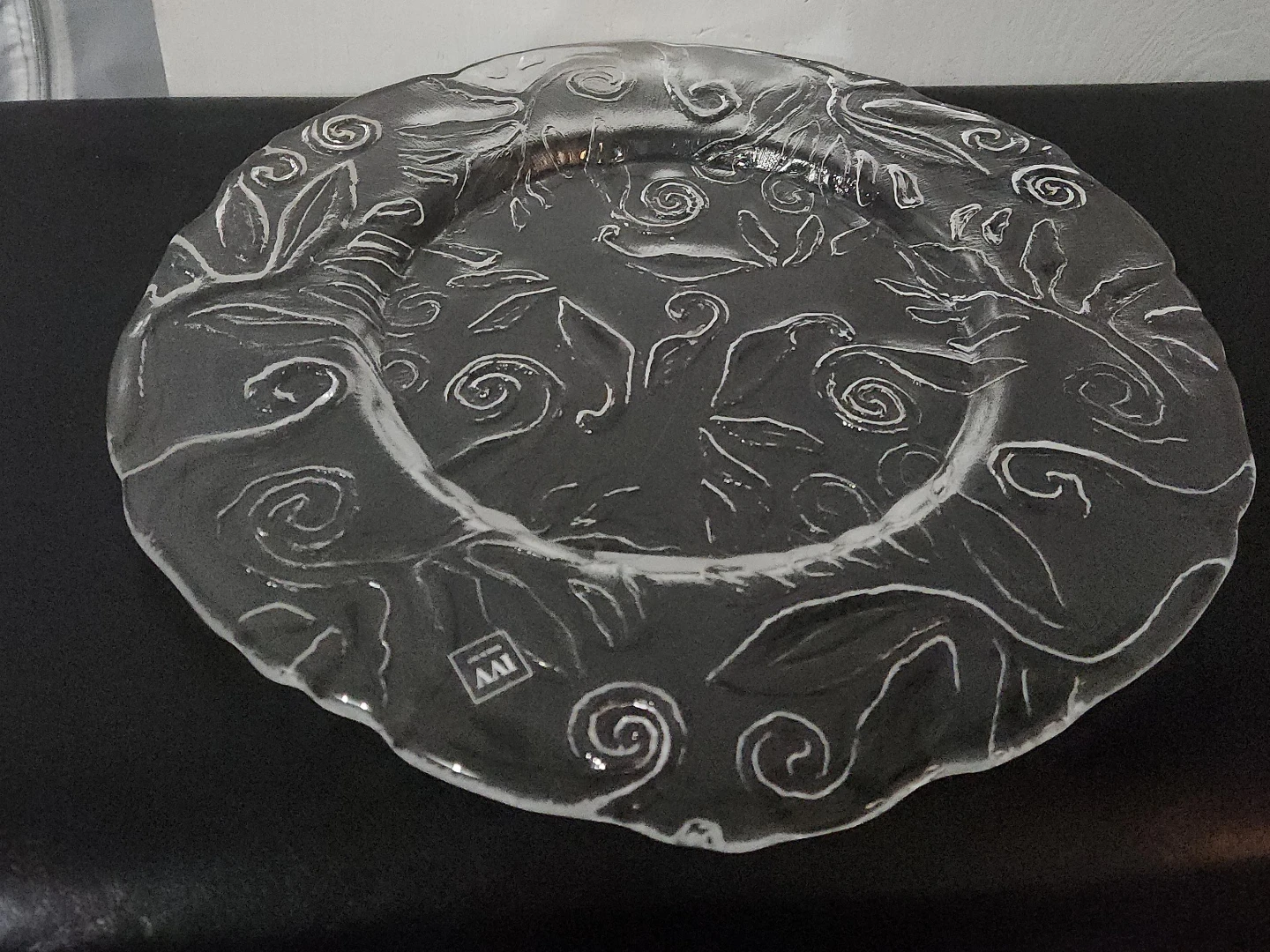 IVY Glass Decorative Plate