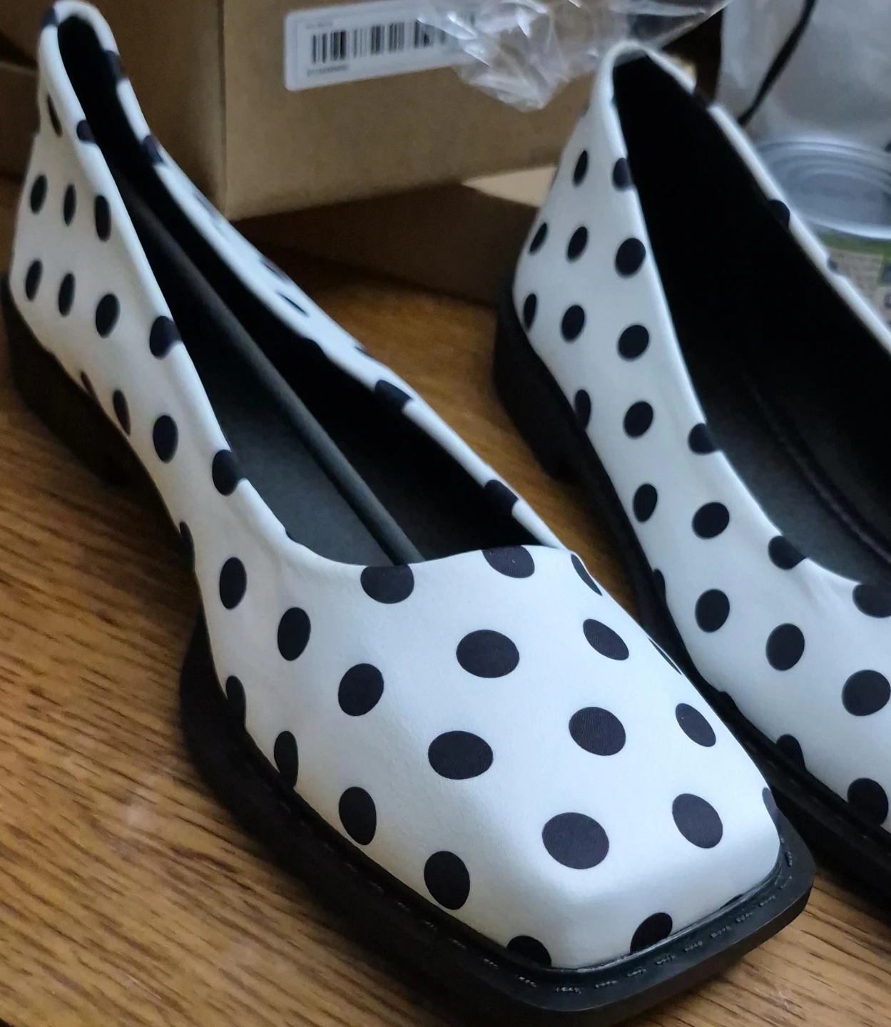 White & Black Polka Dot Ballet Flats