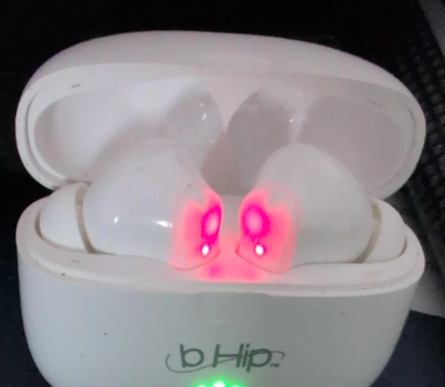 b Hip Wireless Earbuds