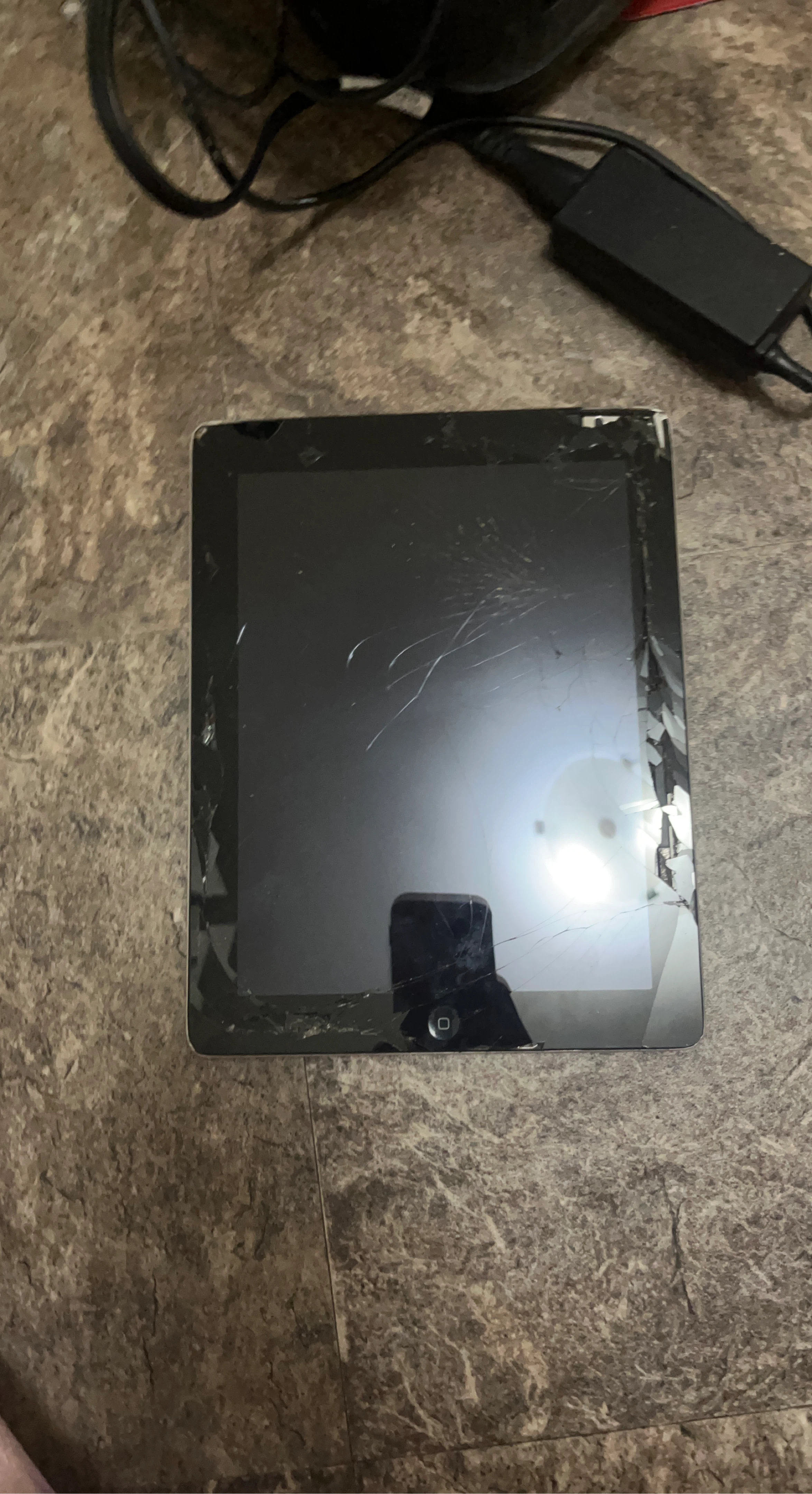 Apple iPad (Cracked Screen doesn’t work)