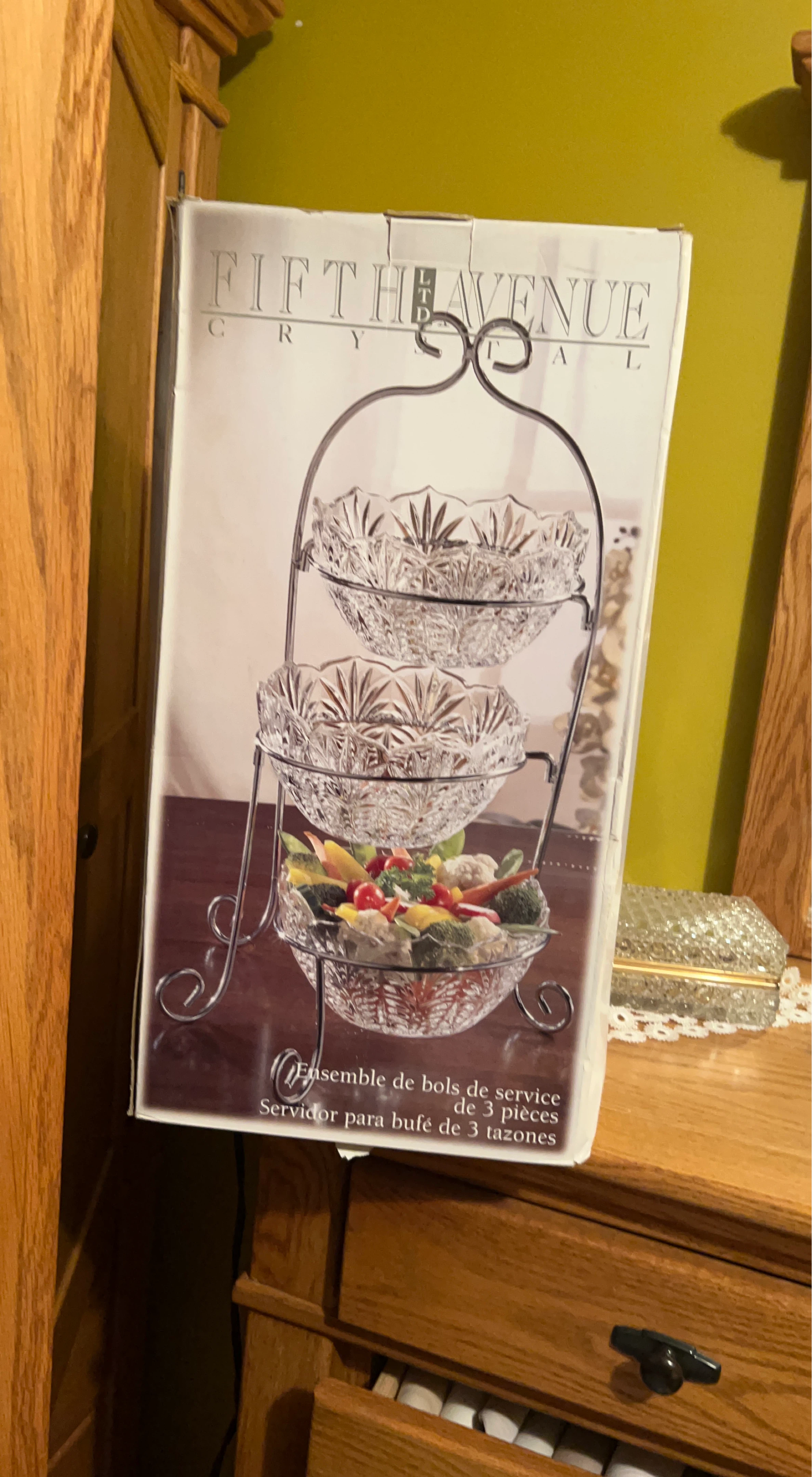 Fifth Avenue Crystal 3-Tier Serving Bowl Stand