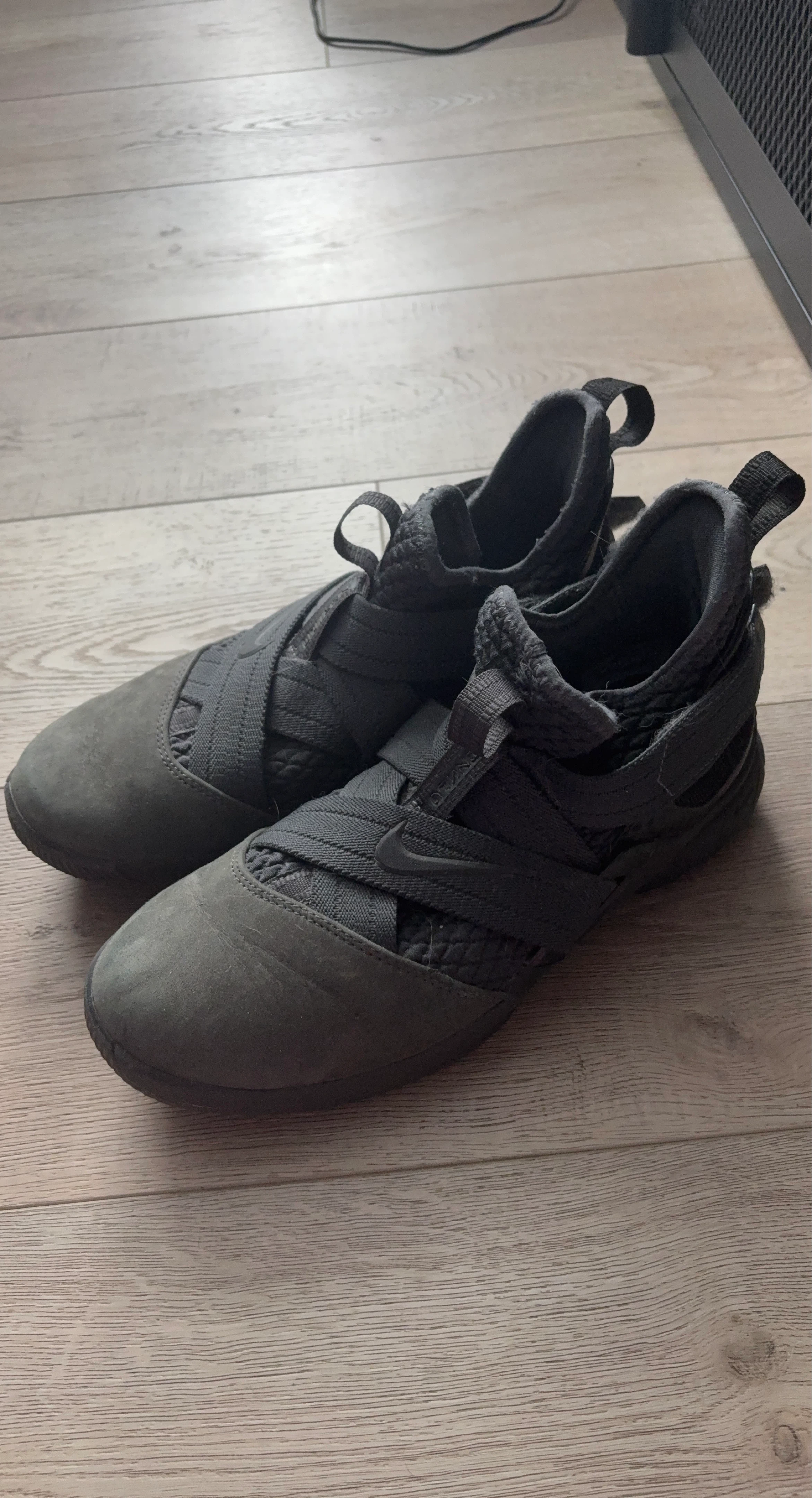 Nike LeBron Soldiers Men’s Basketball Shoes