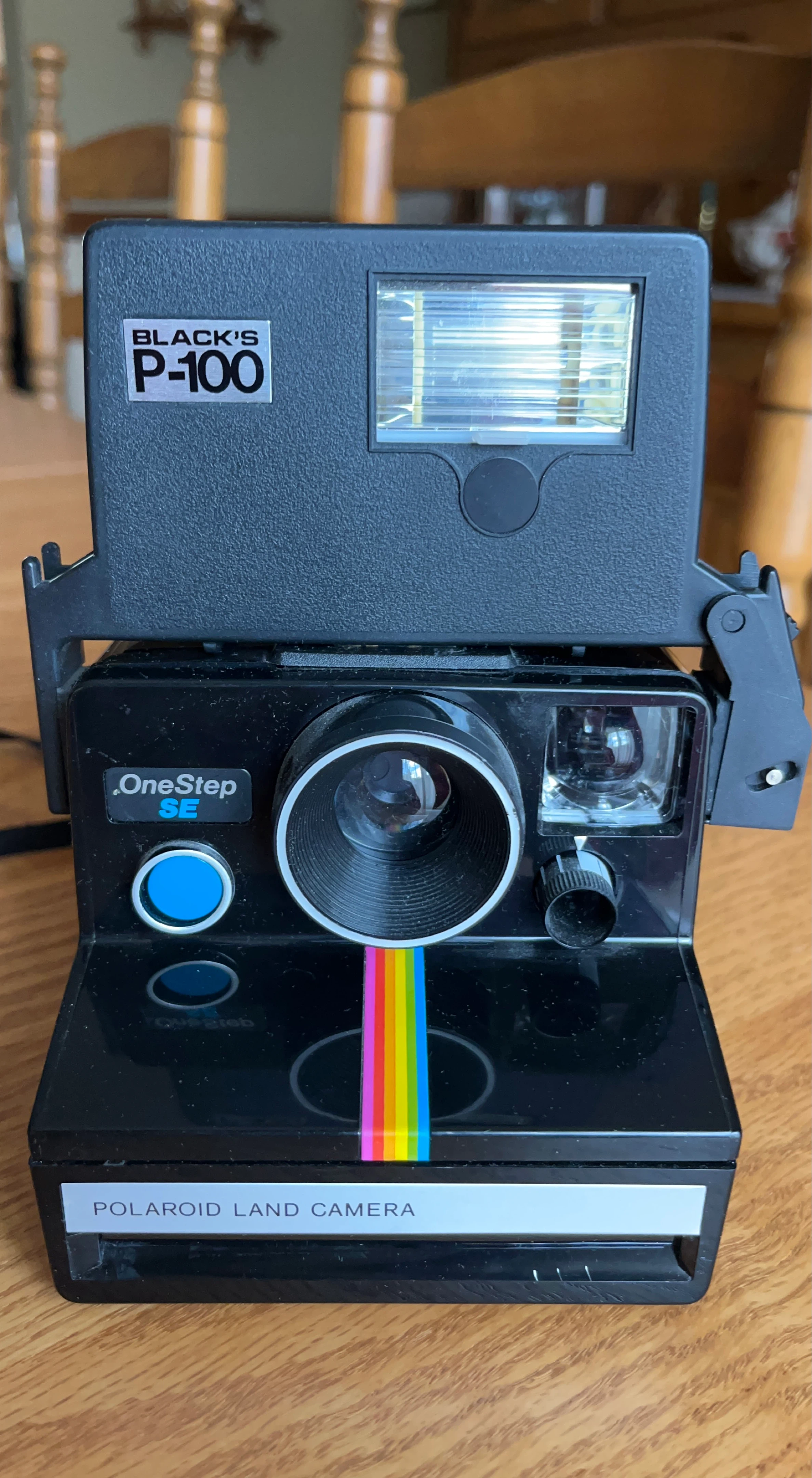 Polaroid OneStep SE Camera with flash unit