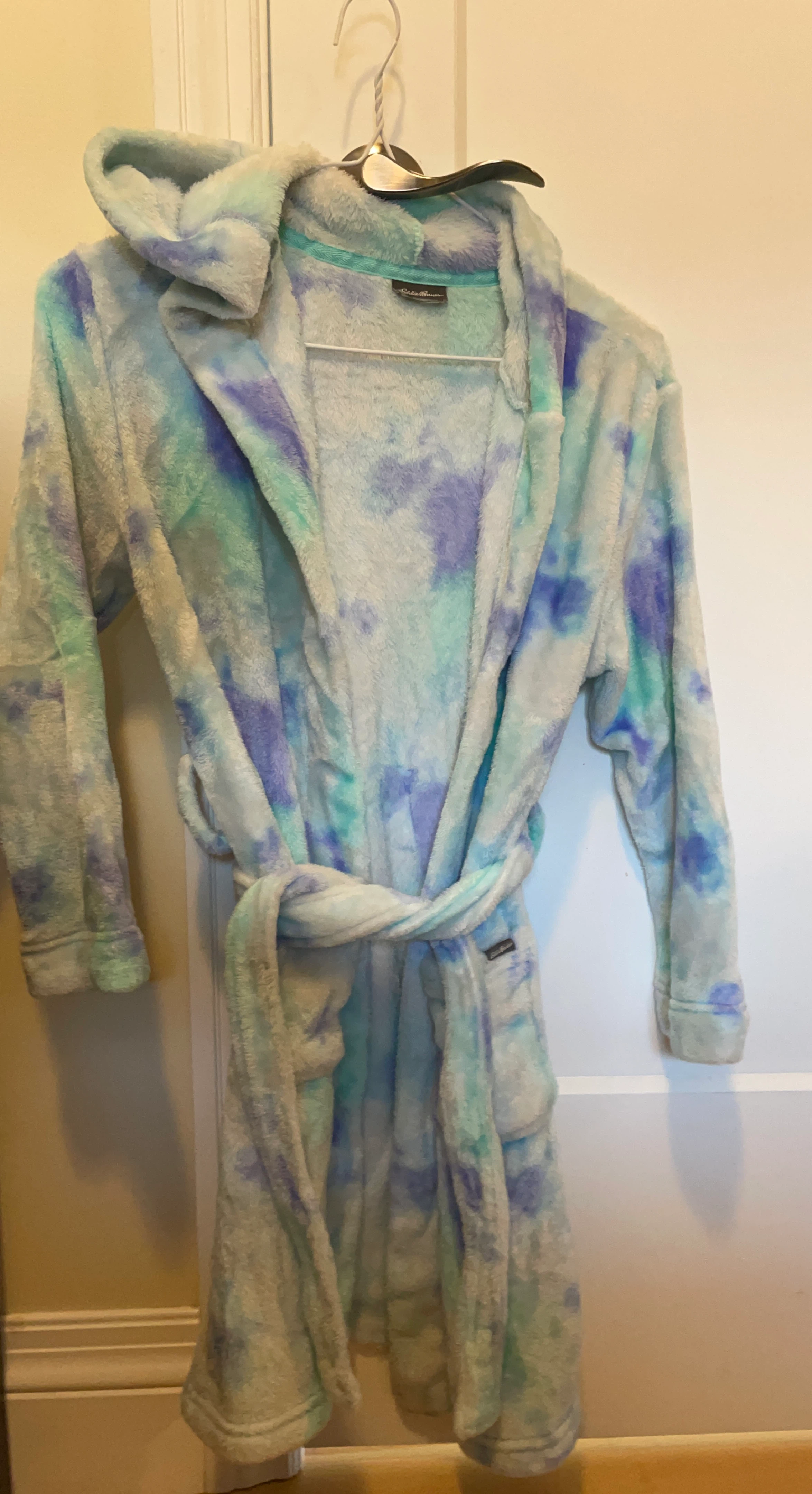 Eddie Bauer Tie-Dye Plush Hooded Robe