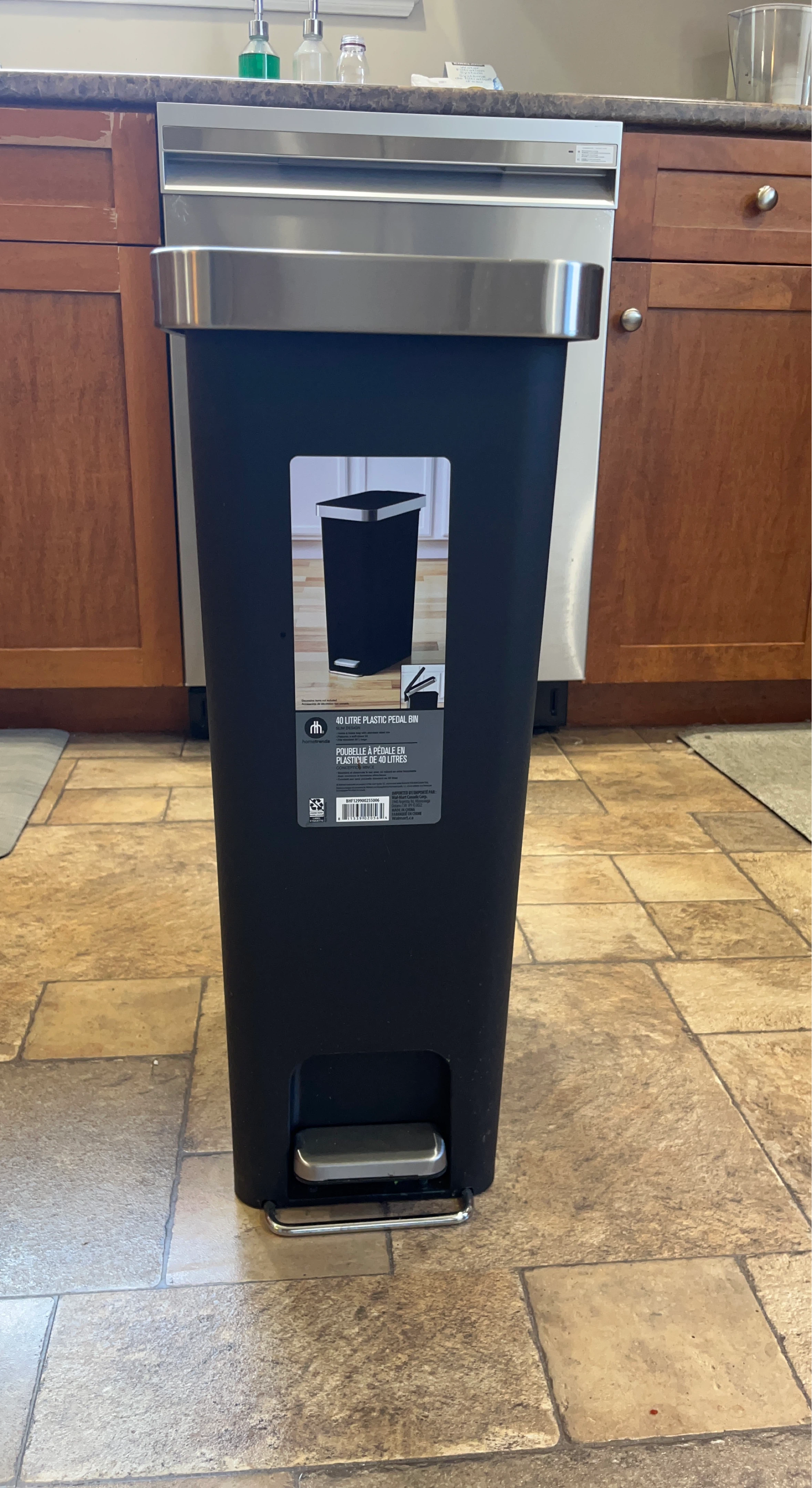 Homeworx 40 Litre Plastic Pedal Bin