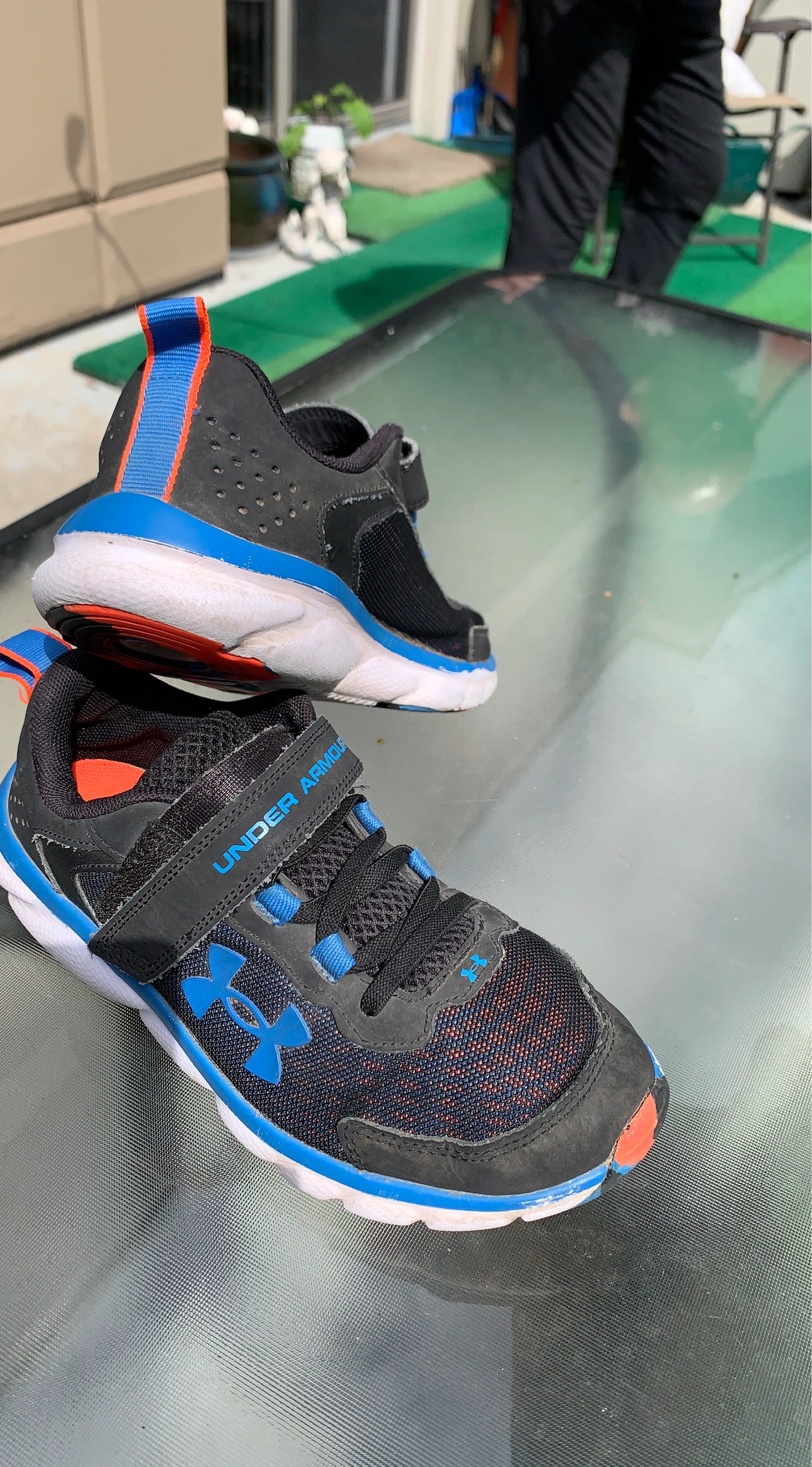 Under Armour Kids Shoes Size 2Y Black/Blue Velcro