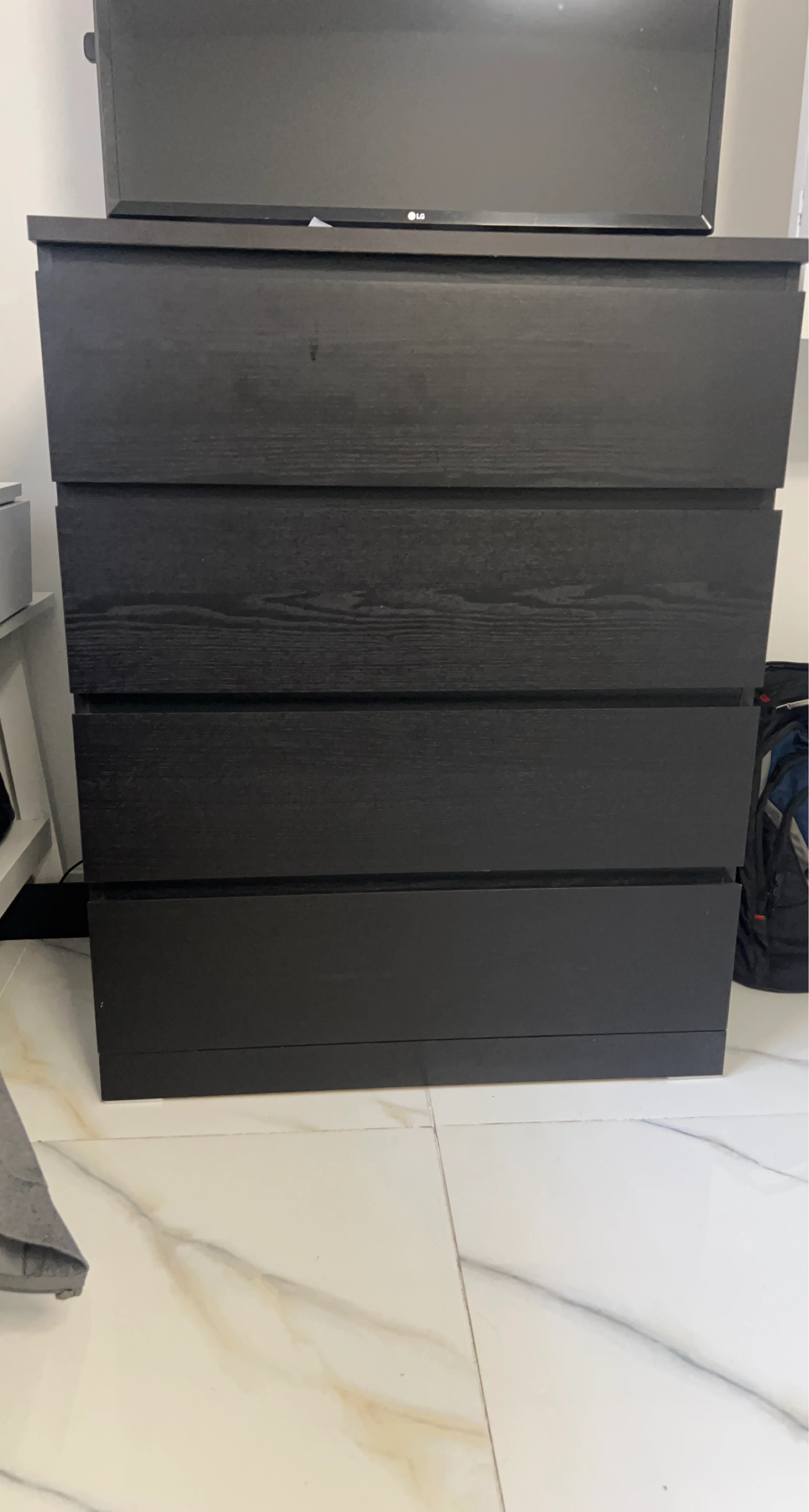 Black 5-Drawer Dresser